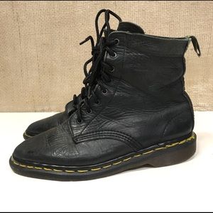 Vintage Rare Dr Martens boots. US women’s size 5